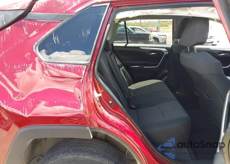 2024 Toyota Rav4 Xle z USA, uszkodzony, nr VIN 2T3W1RFV3RW331050